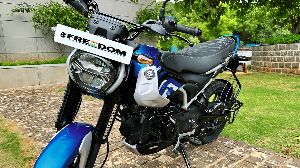 Bajaj Freedom 125: पेट्रोल और CNG से सजे इस बाइक में है कमाल का माइलेज!