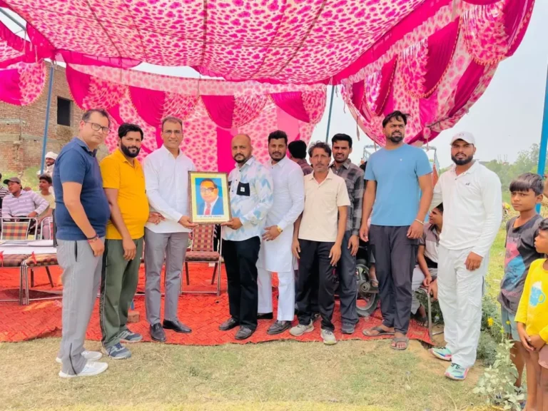 हरिपुर हिंदुआ में क्रिकेट टूर्नामेंट: कांग्रेस नेता ने बढ़ाया युवाओं का हौसला