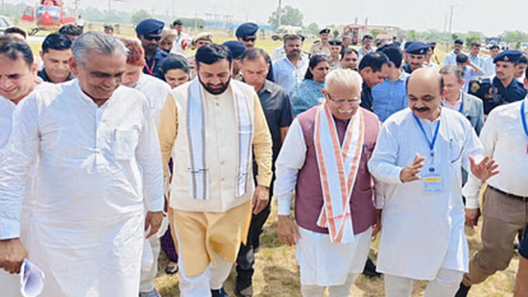 फतेहाबाद में अणु संयंत्र दौरे पर पहुंचे सीएम नायब सैनी और मंत्री मनोहर लाल!