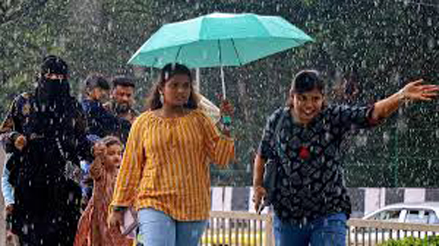 पंजाब में बारिश का दौर: आज 16 जिलों में अलर्ट, जानें विस्तृत रिपोर्ट!