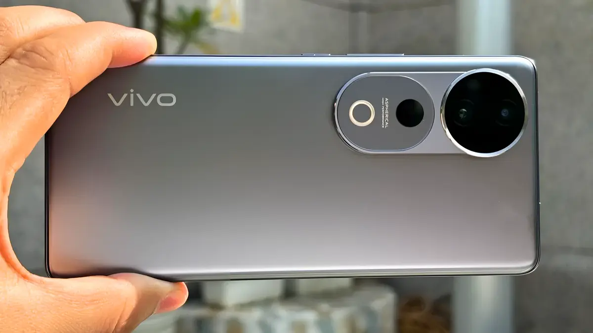वीवो V30 प्रो 5G: कम कीमत में फ्लैगशिप फीचर्स का धमाका!